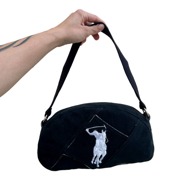 Boloso upcycling polo negro bordado