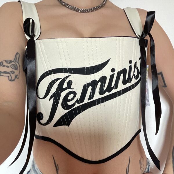 Corsé feminist reversible negro y crudo
