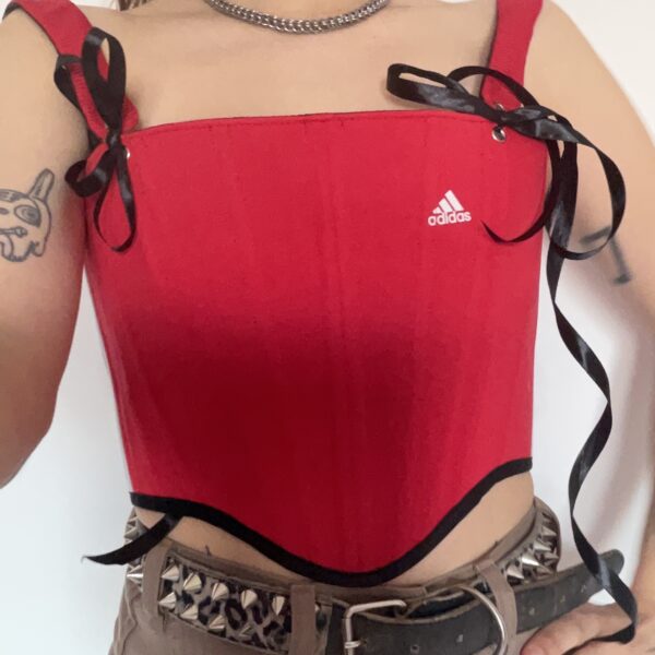 Corsé rojo Adidas upcycling talla S